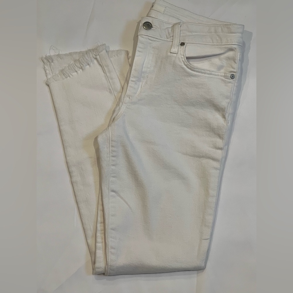 Joe’s White jeans lightly worn with frayed bottoms